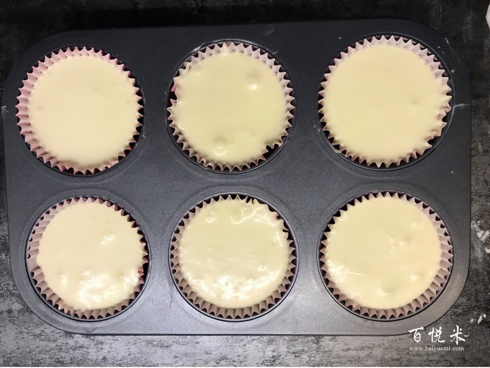 有簡(jiǎn)單又好看的紙杯奶油小蛋糕，聚會(huì)必備